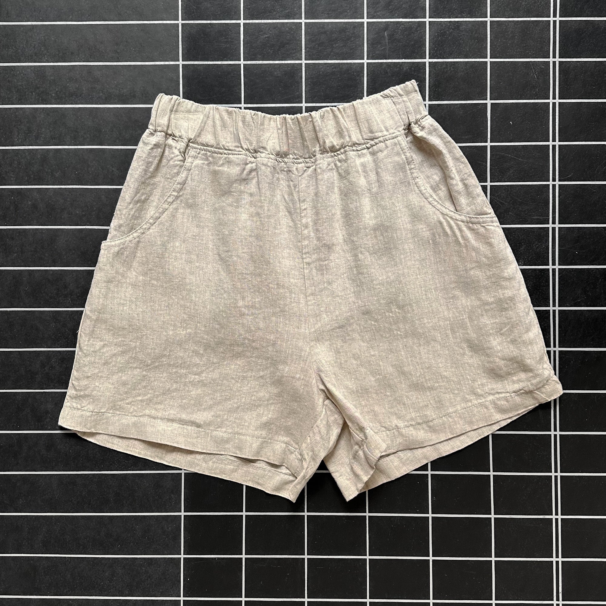 CUB Alia Short, ecru linen