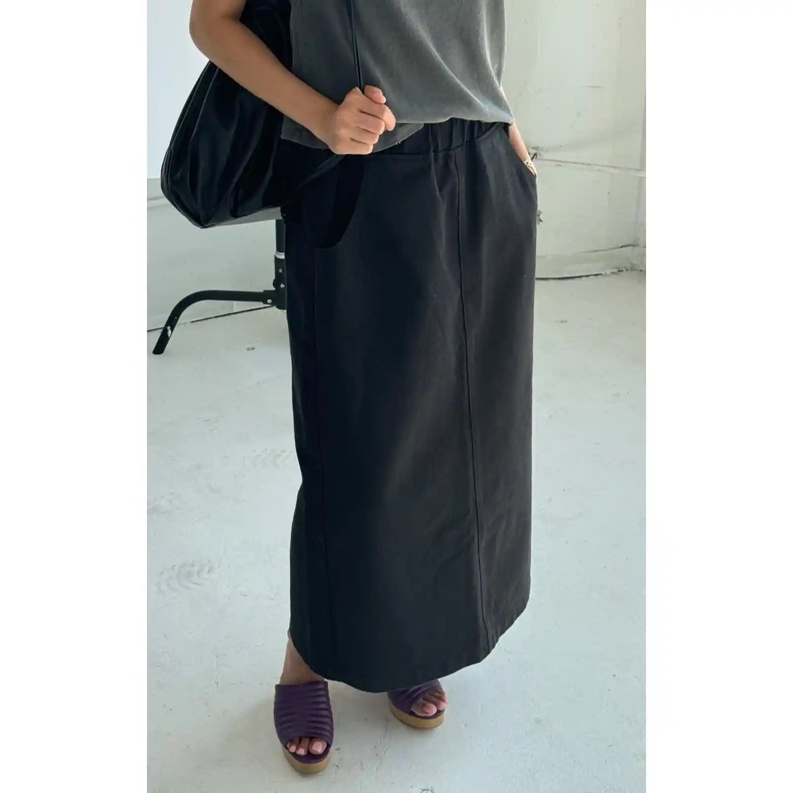 Le Bon Shoppe Long City Skirt, black