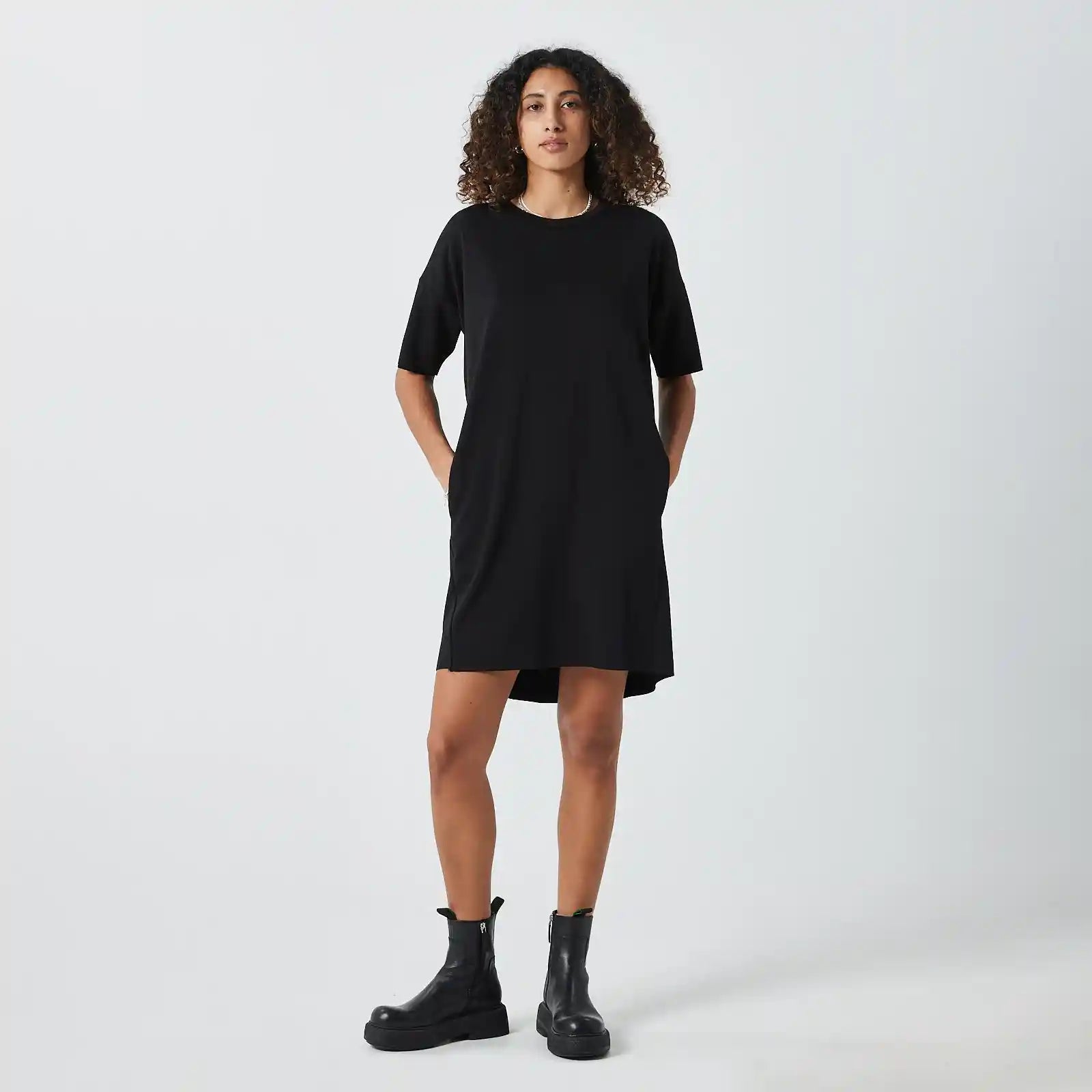 Minimum Womens Regitza 2.0 Short Dress, black