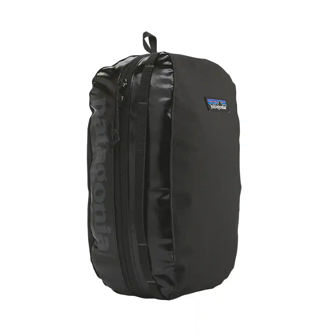Patagonia Black Hole Cube - Medium, black — available at Norwood