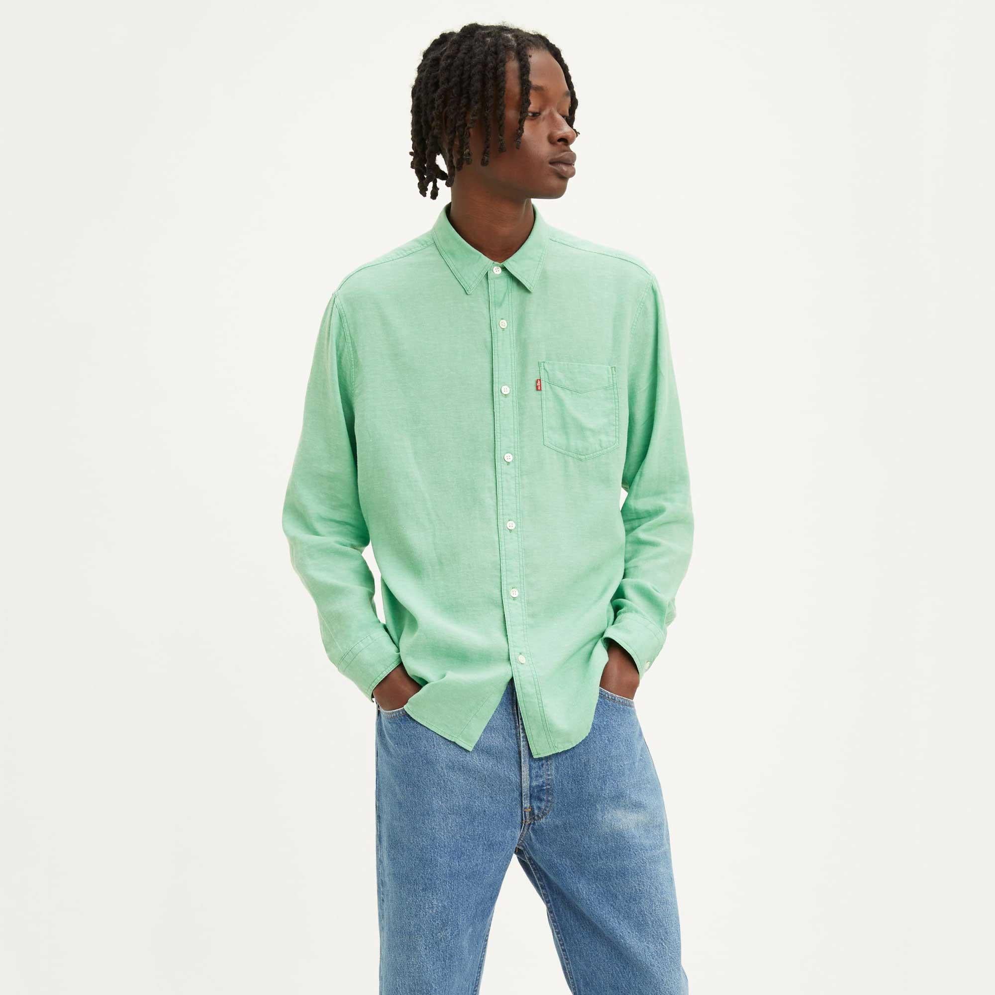 Levi's Men's Sunset 1 Pocket Standard shirt — available at Norwood
