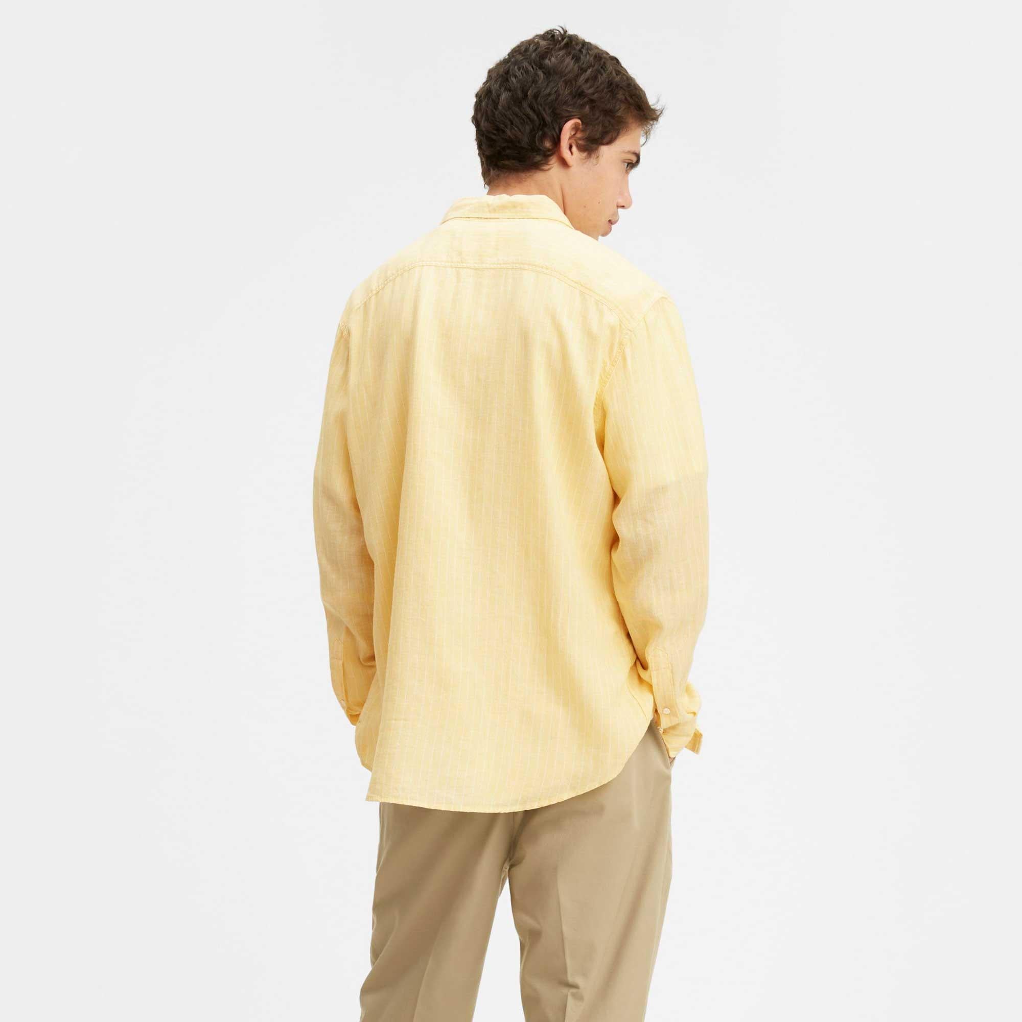 Levi's Men's Sunset 1 Pocket Standard shirt — available at Norwood