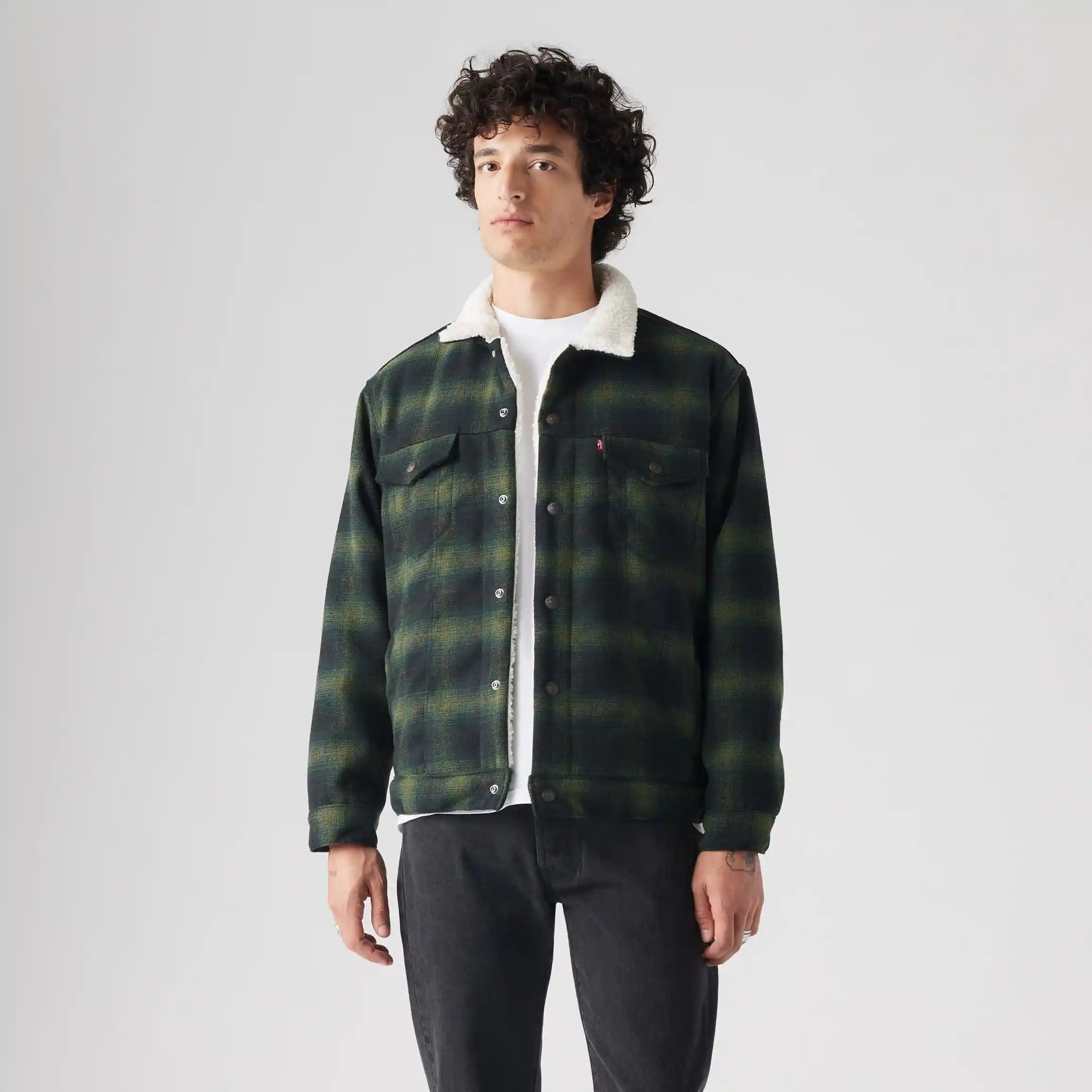 Levi s Men s Plaid Sherpa Lined Casual Trucker Jacket Relaxed Fit