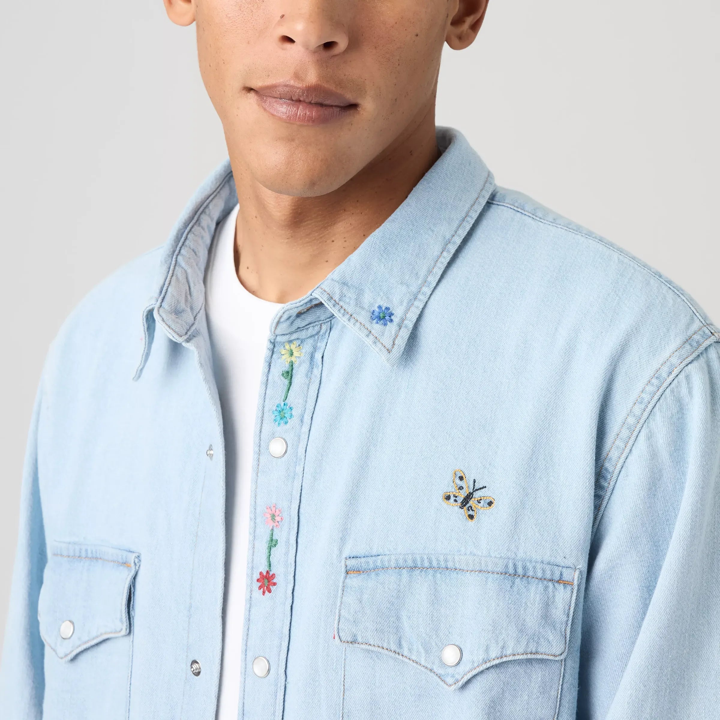 Levi's Relaxed Fit Western Shirt, spring flowers embroidered — available at Norwood