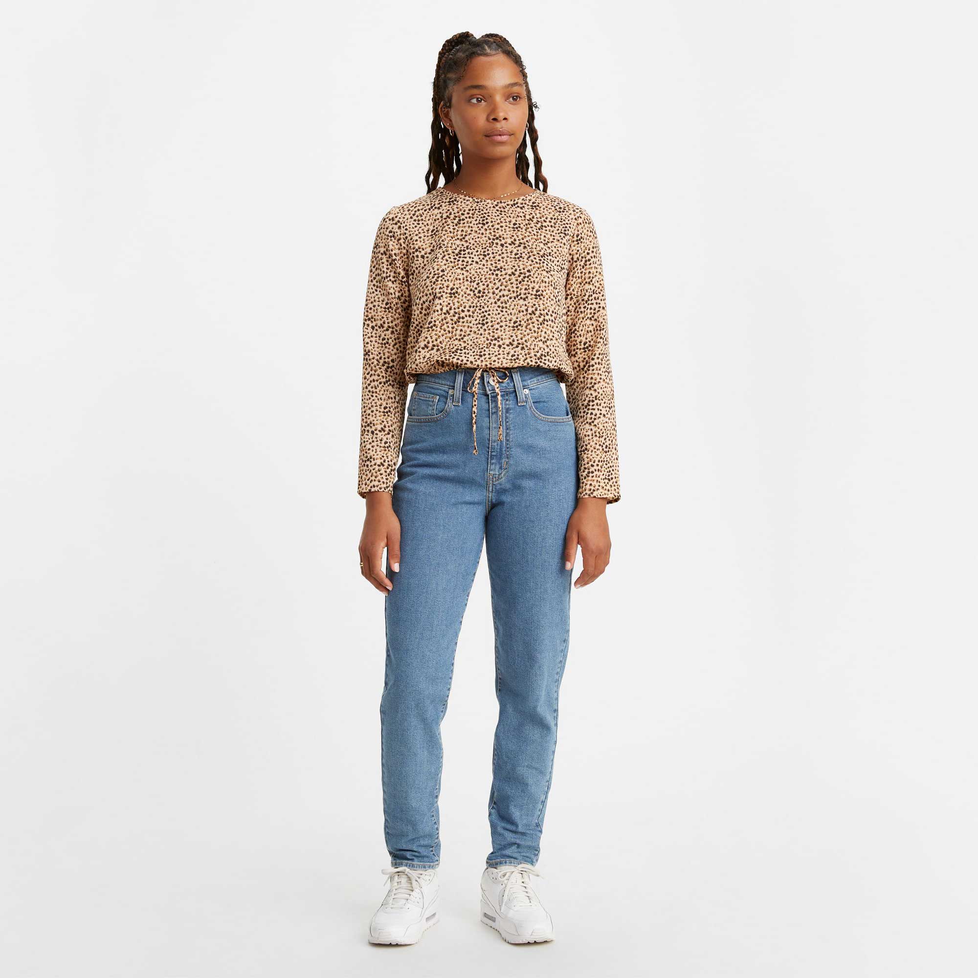 High Waisted Mom Jeans Levis Relaxed Fit Tapered Leg Medium Fade